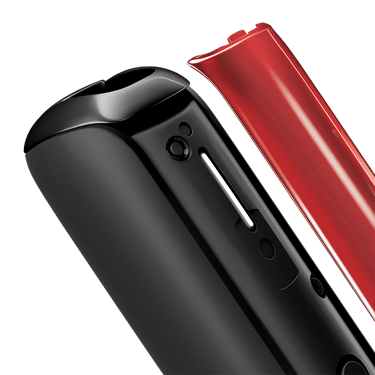 Detailní pohled na přední panel Ploom AURA Lava Red, oddělený od zařízení