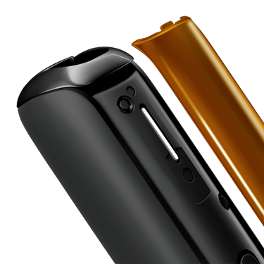Detailní pohled na přední panel Ploom AURA Mango Sorbet, oddělený od zařízení