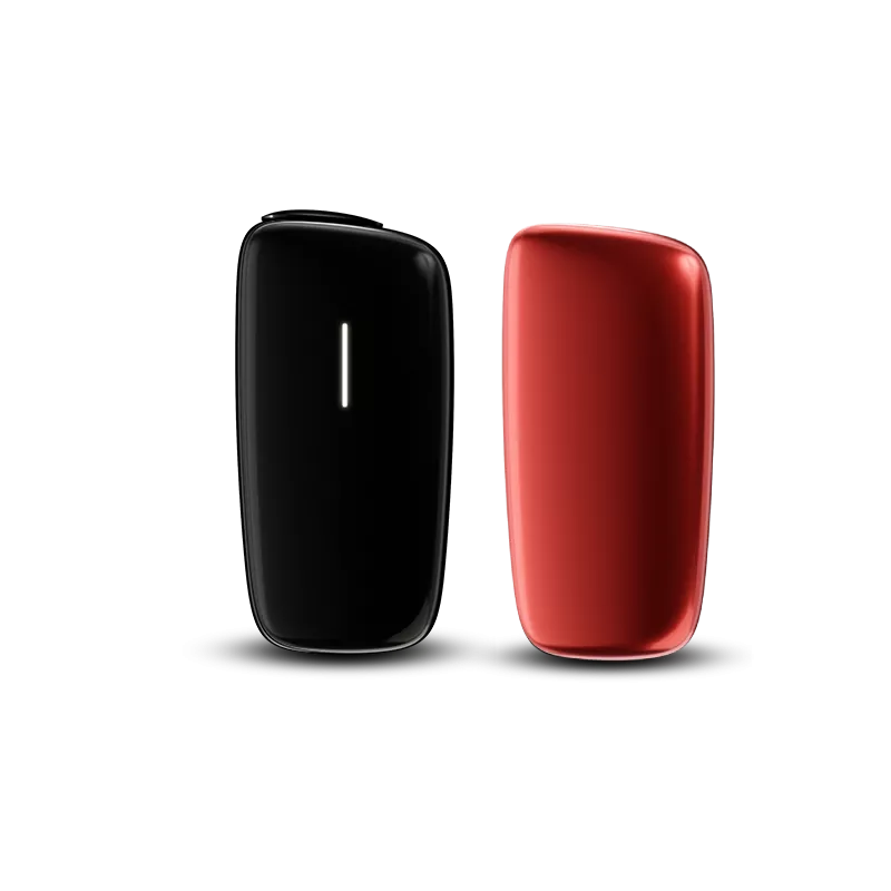Sada Ploom produktů - červený přední panel a Black Ploom X zařízení 